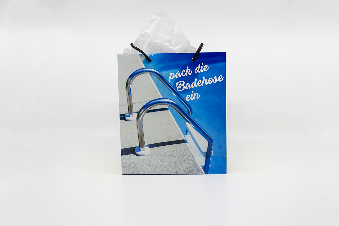 Täschli mit Badespass-Motiv Glanzpapier